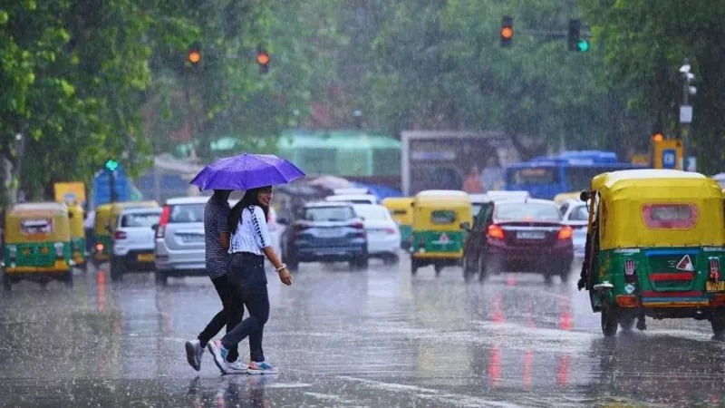 শক্তি হারাচ্ছে নিম্নচাপ, ফের ভিজবে দক্ষিণবঙ্গের ৬ জেলা! আবহাওয়ার আপডেট