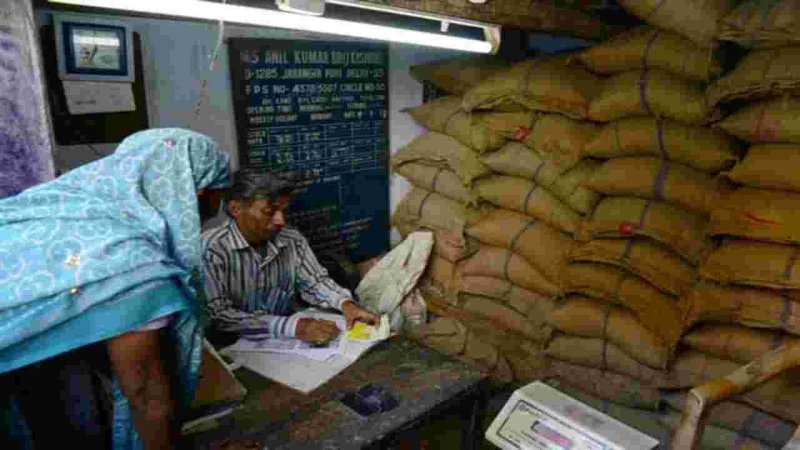‘স্মার্ট রেশন’ চালু হতেই সার্ভার বিভ্রাট,খাদ্যসচিবকে চিঠি ডিলারদের