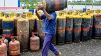 ৩টি বিনামূল্যে LPG সিলিন্ডার, রূপান্তরকামীদের জন্য ফ্রি বাস সফর, ঘোষণা মুখ্যমন্ত্রীর