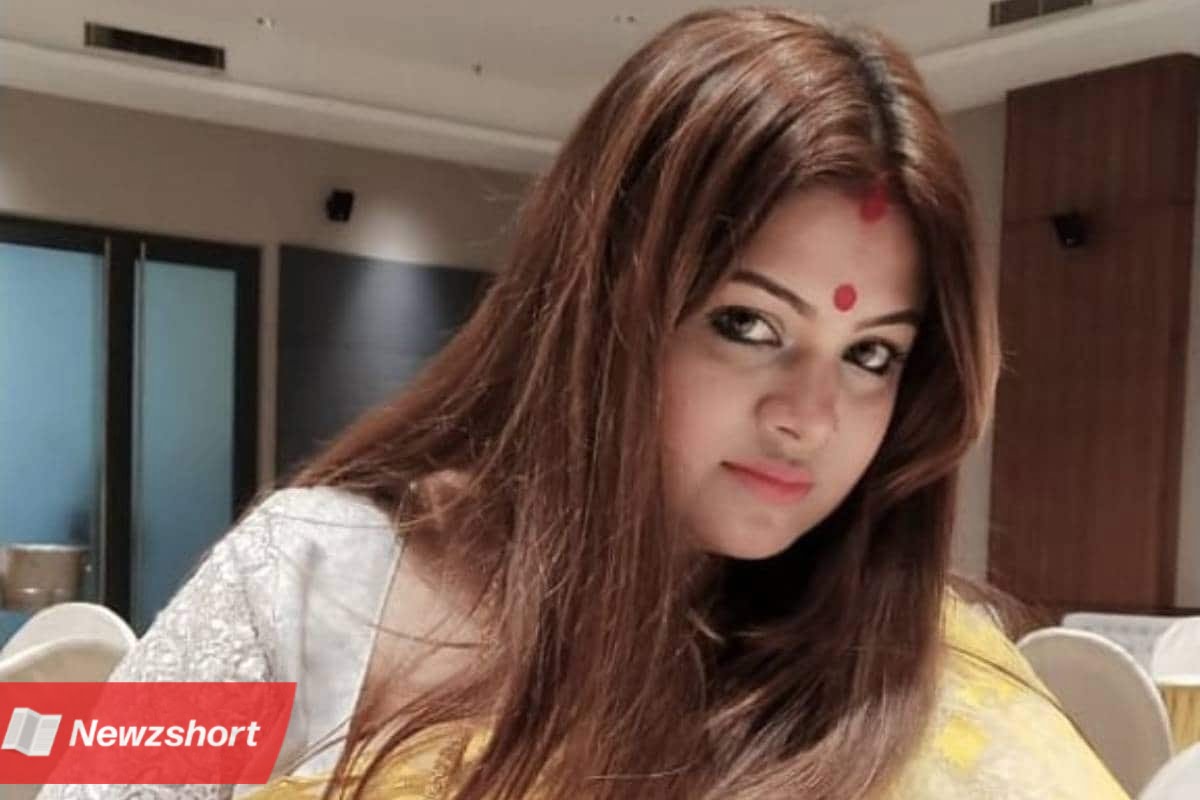 Srabanti Chatterjee Sister Smita Chatterjee 