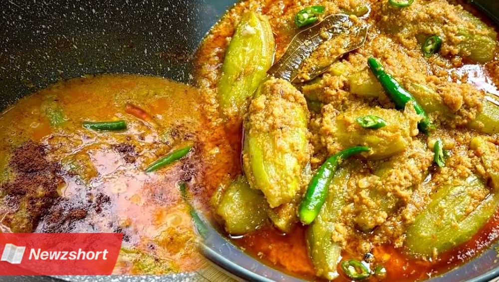 Potol Chingri Malaikari Recipe 