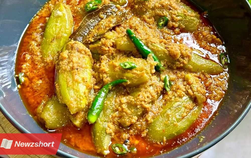 Potol Chingri Malaikari Recipe