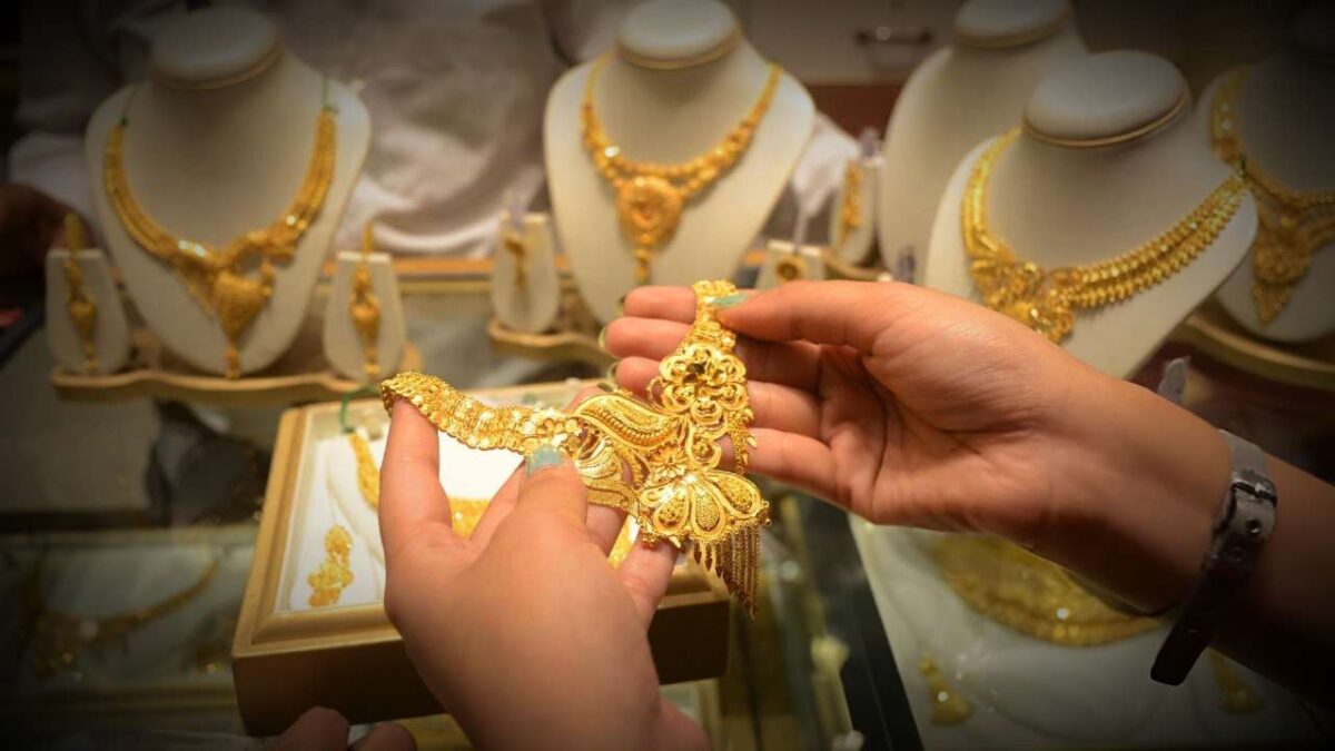 Gold Price today at Kolkata See Gold and Silver Rates