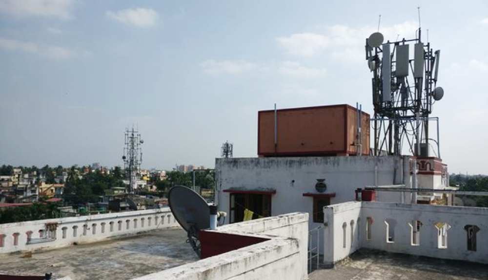 rooftop mobile tower installation to earn rental income