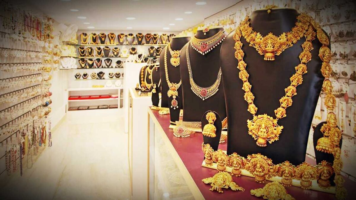 Gold Price hiked again see Whats Gold and Silver Rates today at Kolkata