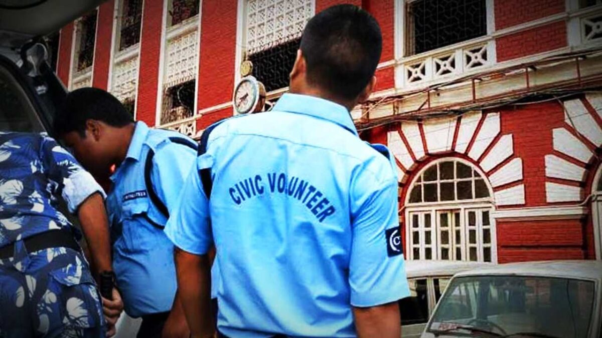 Kolkata Police took strict action for complaints agains Civic Volunteers