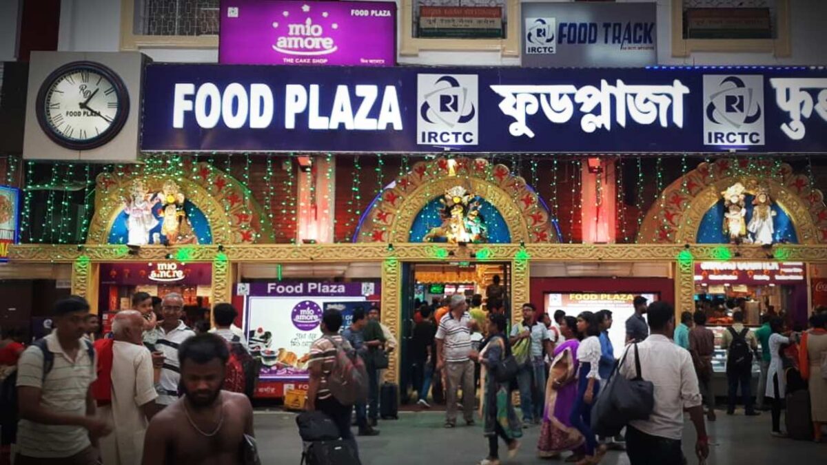 Durga Puja Special Menu with Indian Railway and Many Special Train service announced