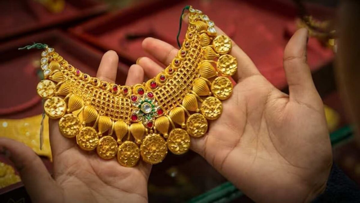 Gold Price slightly decreased on Mahasaptami See Gold and Silver rates today