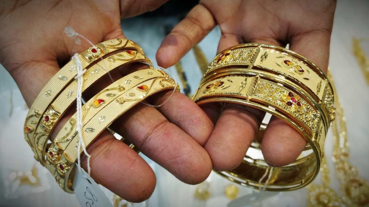 Slight hike in Gold Price before Wedding Season See Gold and Silver Rates Today