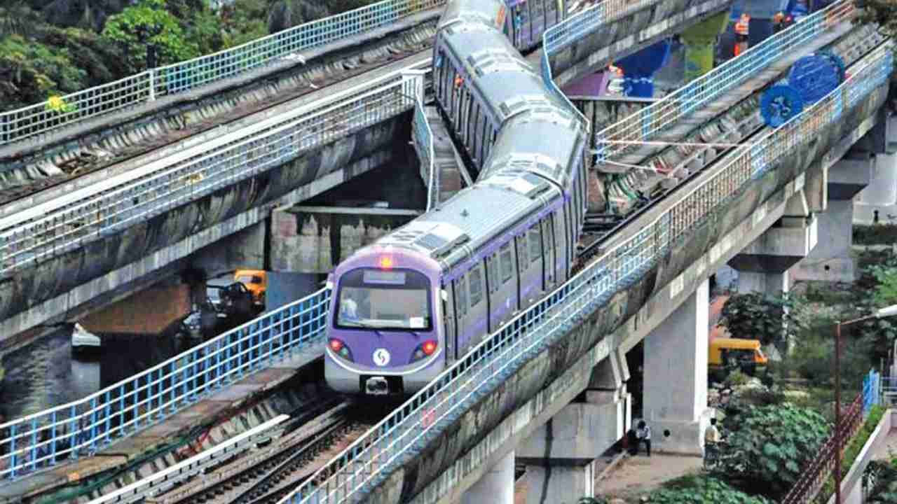 Vaishnaw on Metro Project