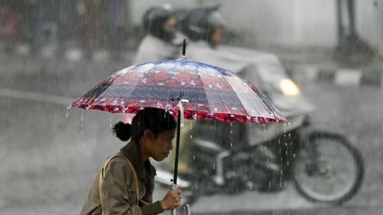 Heavy Rain Alert in South Bengal Districts Weather Today