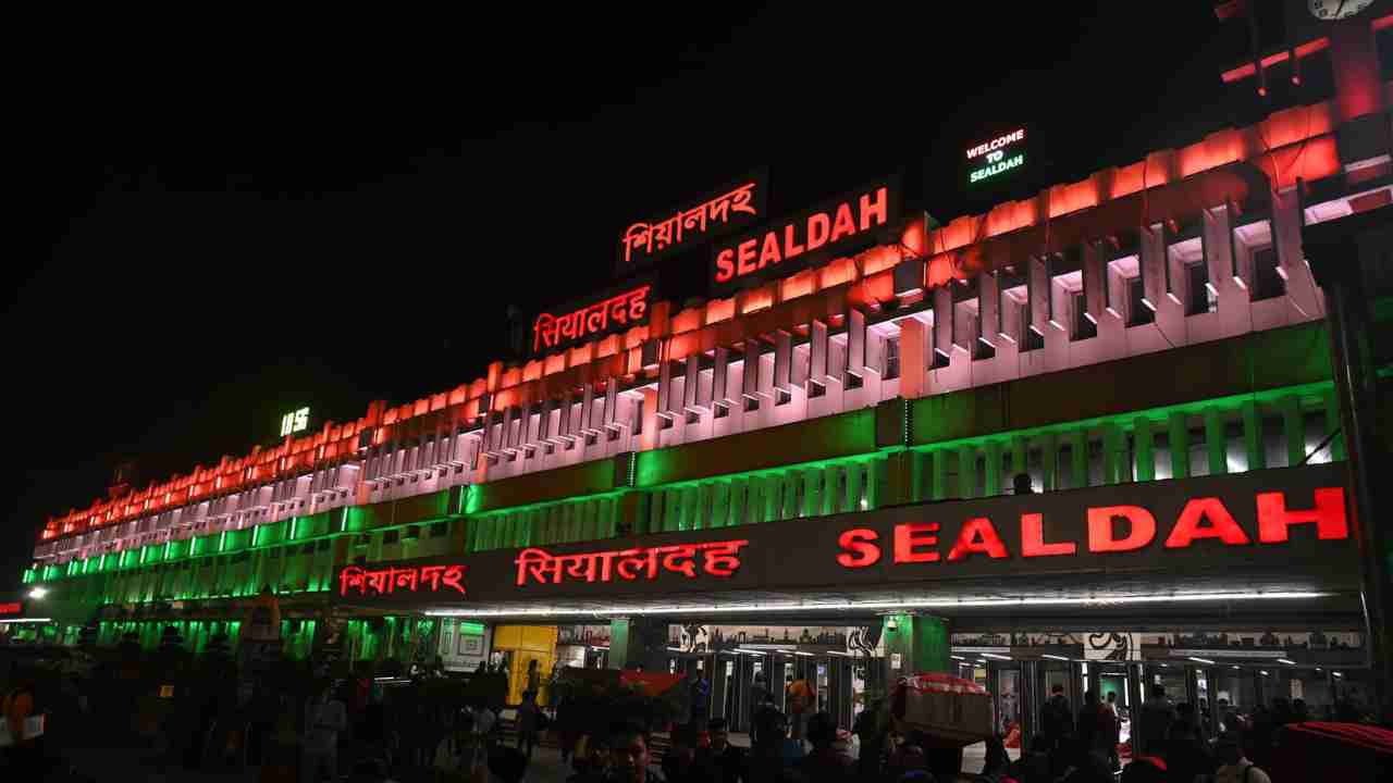 Sealdah Division Earnings